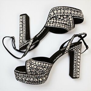 Steve Madden Silver Rhinestone Bedazzled Pumps | NWT
